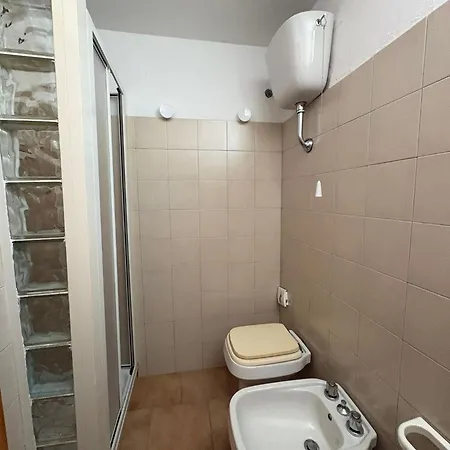 Con Giardino A Due Passi Dalla Cinta Apartament *